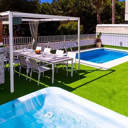 Mediterranea Planet Costa Dorada سالو